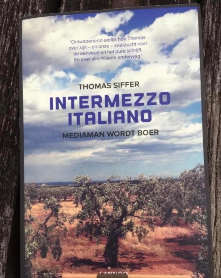 Autobiografie “Intermezzo Italiano” door Thomas Siffer, Boeken, Biografieën, Zo goed als nieuw, Overige, Ophalen of Verzenden