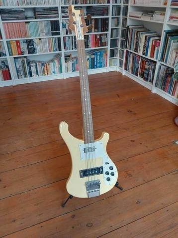 Basse Rickenbacker Copy/Rickenbacker basexemplaar  beschikbaar voor biedingen