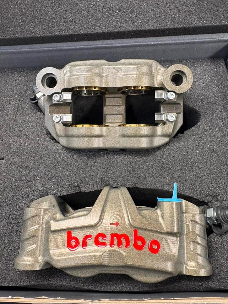 Brembo 108 mm NIEUWE race GP4-RR remklauwen monobloc’s, Motos, Accessoires | Autre, Neuf, Enlèvement ou Envoi