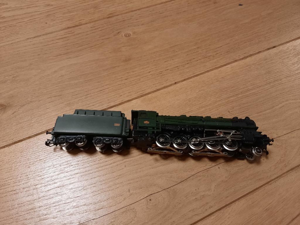 Locomotive Marklin 3046 SNCF Avec Tender Br 150 – Noir/vert, AC, Occasion
