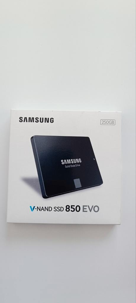 SAMSUNG Disque DUR SSD 850 EVO SATA III 2,5 pouces 250 Go, Informatique & Logiciels, Disques durs, Neuf, Interne, SATA, Enlèvement ou Envoi