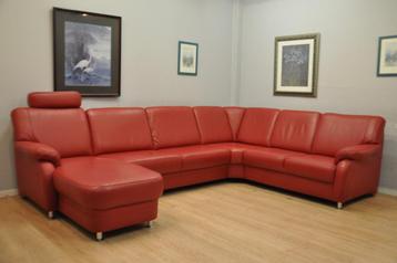 Splendide salon CUIR 330X235cm ROUGE carré moderne beschikbaar voor biedingen