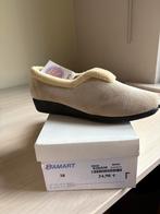 Dames pantoffels Damart nieuw, Ophalen, Beige, Nieuw, Pantoffels of Sloffen