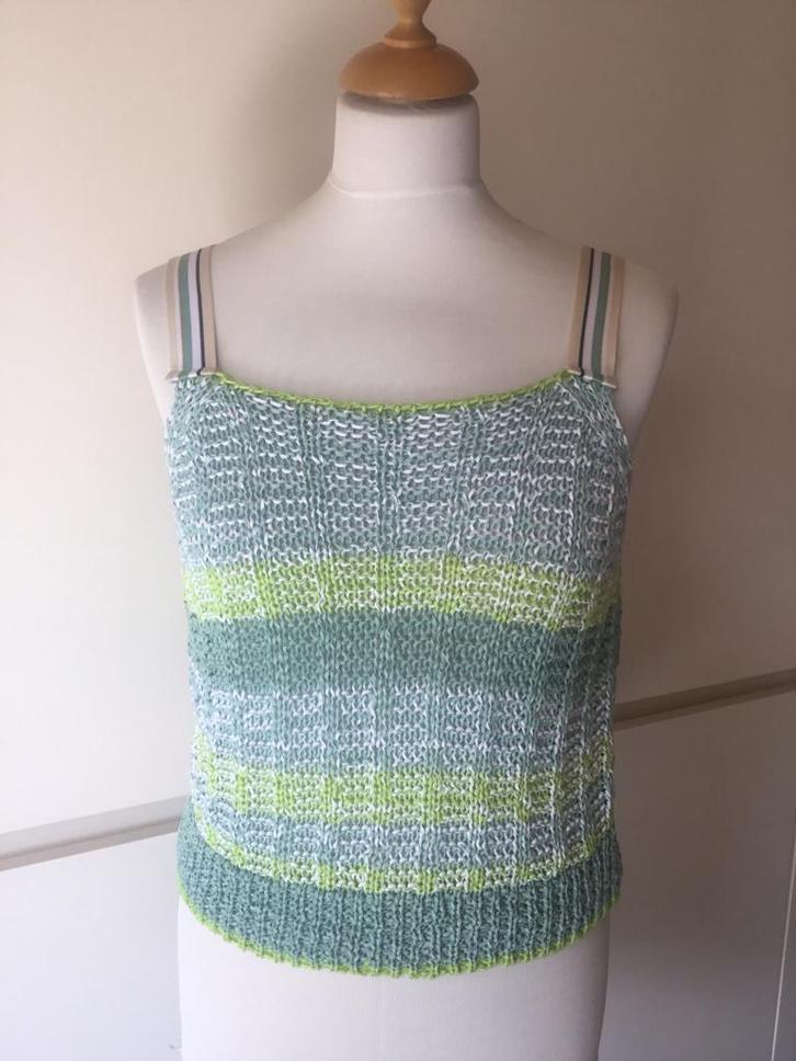 Marccain,Marc Cain topje maat 2 (36), nieuw!, Kleding | Dames, Topjes, Nieuw, Maat 36 (S), Overige kleuren, Zonder mouw, Ophalen of Verzenden