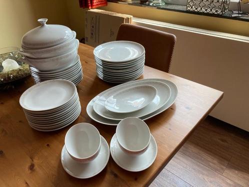 Vintage servies -jaren 50, Huis en Inrichting, Keuken | Servies, Zo goed als nieuw, Compleet servies, Overige stijlen, Porselein