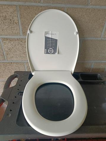 Wc bril nieuw in beschikbaar voor biedingen
