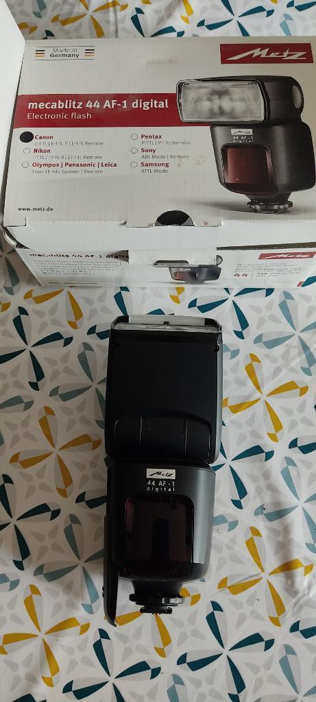Flash Metz mecablitz 44 af-1 digital pour Canon, Audio, Tv en Foto, Foto | Flitsers, Zo goed als nieuw, Metz, Kantelbaar, Ophalen