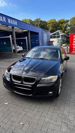 BMW 316d en bon état - quelques kilomètres, Autos, Achat, Boîte manuelle, Noir, 5 portes