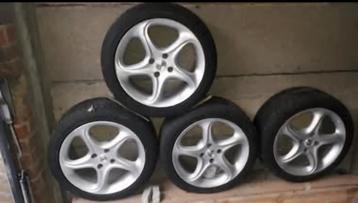 Antera velgen in goede staat 205/45 R16 beschikbaar voor biedingen