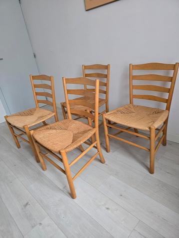 4  Fritz hansen stoelen  beschikbaar voor biedingen