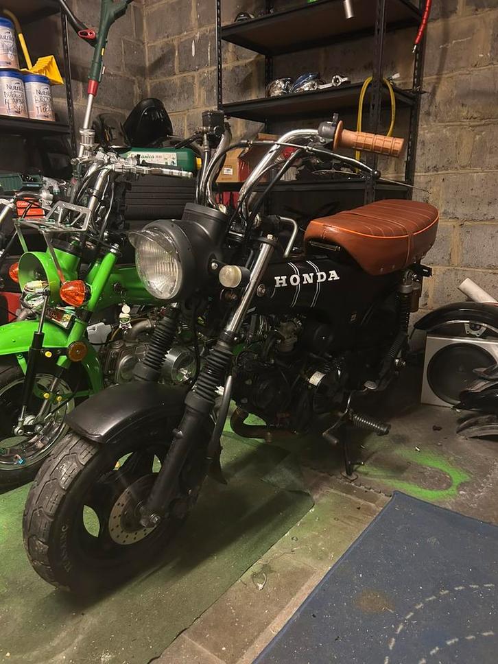 Zwarte dax b klass, Fietsen en Brommers, Brommeronderdelen | Algemeen, Gebruikt, Frame, Ophalen of Verzenden