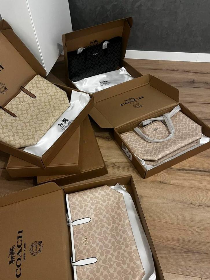 Coach, Handtassen en Accessoires, Tassen | Damestassen, Nieuw, Ophalen