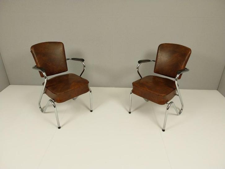 Set van 2 Vintage Stoelen (Chroom en Kunstleer), Jaren 60, Huis en Inrichting, Fauteuils, Gebruikt, Leer, Metaal, 50 tot 75 cm