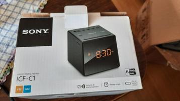 Wekkerradio Sony ICF-C1 te koop beschikbaar voor biedingen