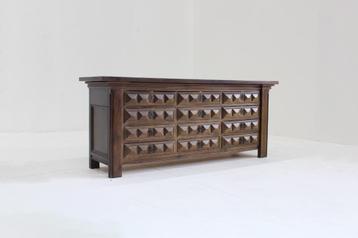 Vintage Brutalist dressoir ladekast beschikbaar voor biedingen