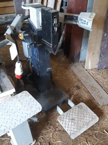 fendeuse électrique 10 tonnes beschikbaar voor biedingen
