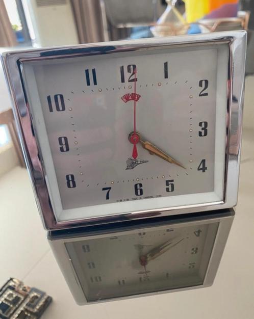 Retro Vintage Wekker - Chroom Design, Antiek en Kunst, Antiek | Klokken, Ophalen of Verzenden