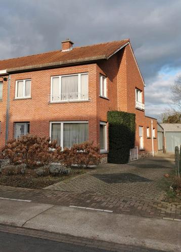 Uitstekend gelegen halfopen bebouwing Bekelstraat 59 St-Nikl beschikbaar voor biedingen