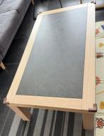 Coffee table with carpet for sale, Huis en Inrichting, Ophalen, 100 tot 150 cm, Coffee table, Eikenhout