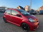 Toyota aygo 1.0 benzine km 110000  bj 2010, Autos, Toyota, Achat, Entreprise, Boîte manuelle, Berline