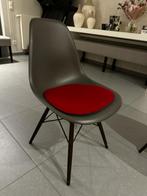 Eames design Charles & Ray te koop, Vijf, Zes of meer stoelen, Grijs, Ophalen of Verzenden, Zo goed als nieuw