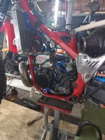 Beta 300rr 2t 4200km ruilen met 450full cross  beschikbaar voor biedingen