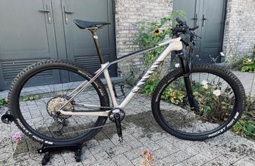 Zeer nette Canyon Exceed CF 6 2921 beschikbaar voor biedingen