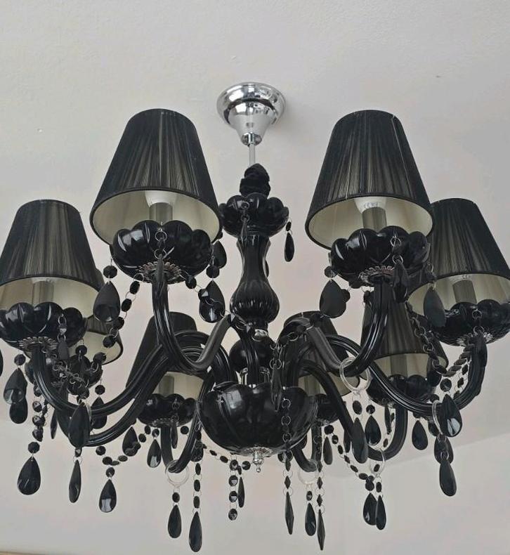 Set te koop : Zwarte kroonluchter 8 l + 2 muurlampen 4 l, Huis en Inrichting, Lampen | Kroonluchters, Zo goed als nieuw, Ophalen