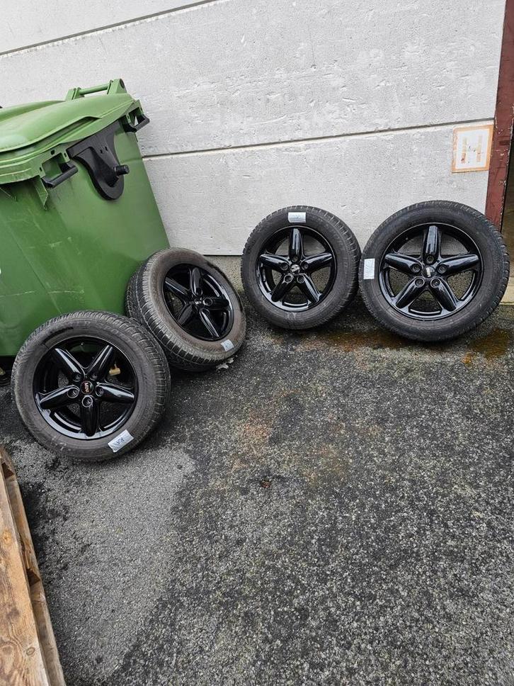 Originele mini cooper velgen + winterbanden 16", Auto-onderdelen, Banden en Velgen, Band(en), Winterbanden, Gebruikt, Ophalen