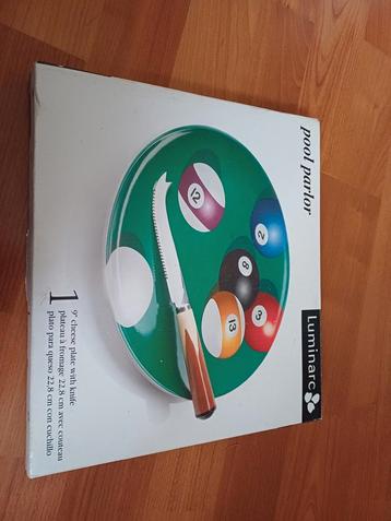 Assiette à fromage et couteau à fromage avec motif billard/p, Enlèvement ou Envoi, Comme neuf