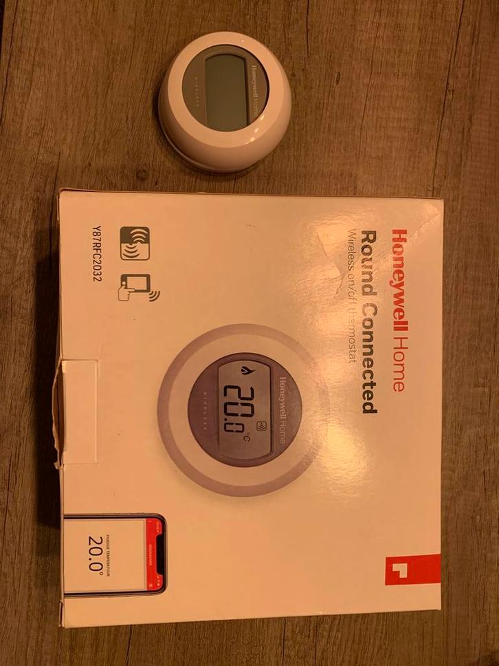 Nieuwe Honeywell thermostaat + Round connected, Doe-het-zelf en Bouw, Thermostaten, Zo goed als nieuw, Slimme thermostaat, Ophalen