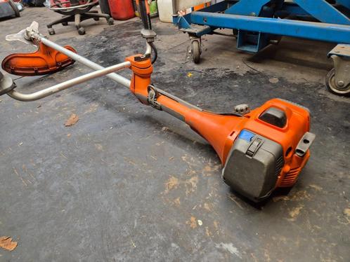 Husqvarna 545 bosmaaier prof. uitvoering, Tuin en Terras, Bosmaaiers, Zo goed als nieuw, Benzine, Ophalen