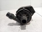 WATERPOMP BMW 3 serie (F30) (863324002|863823902), Gebruikt, BMW