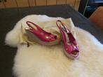 dames schoenen maat 40 Louis vuitton 180 euro., Ophalen, Sandalen of Muiltjes, Zo goed als nieuw, Roze