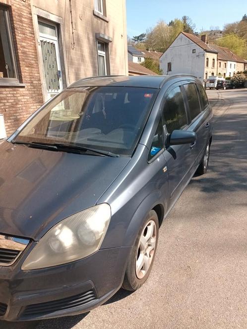 ZAFIRA 1.9 CDTI - vermogen 74 kw - diesel - 220.000 km - 200, Auto's, Opel, Particulier, Zafira, Airbags, Centrale vergrendeling