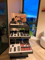 Youngblood inboedel inclusief testers en voorraad, Ophalen, Zo goed als nieuw