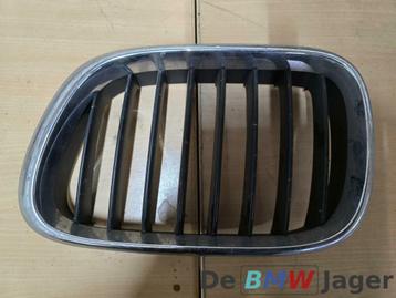 Grill zwart met chroom BMW X5 E53 '98 51138402645 beschikbaar voor biedingen
