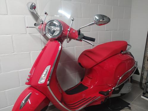 Vespa 125 primavera red edition, Motoren, Motoren | Piaggio, Particulier, Scooter, 1 cilinder, Ophalen