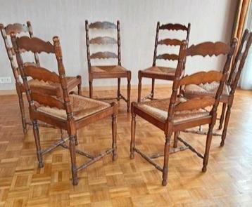 Houten stoel met rieten zitting - 6stuks beschikbaar voor biedingen