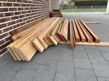 Lot planken/balken beschikbaar voor biedingen