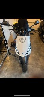 Gezocht:piaggio zip ( mag defect zijn) max €750, Fietsen en Brommers, Ophalen, Zo goed als nieuw, Zip
