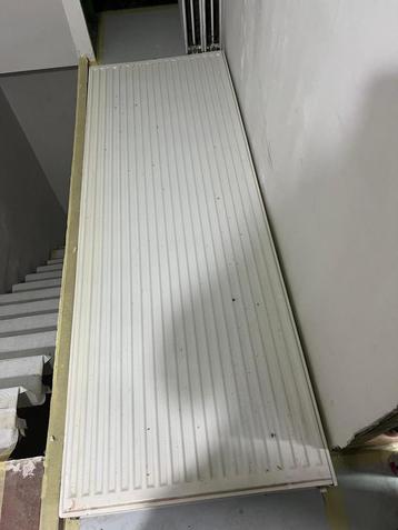 Verticale radiatoren beschikbaar voor biedingen