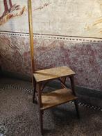 Vintage trapje met houvast., Antiek en Kunst, Ophalen