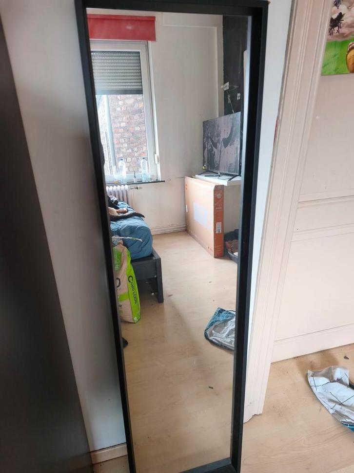 Miroir IKEA NISSEDAL noir – Très bon état, Huis en Inrichting, Woonaccessoires | Spiegels, Ophalen of Verzenden