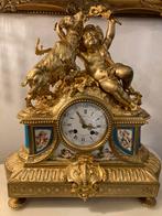 Pendule brons met Limoges plaquettes 47 cm hoog, Antiek en Kunst, Ophalen