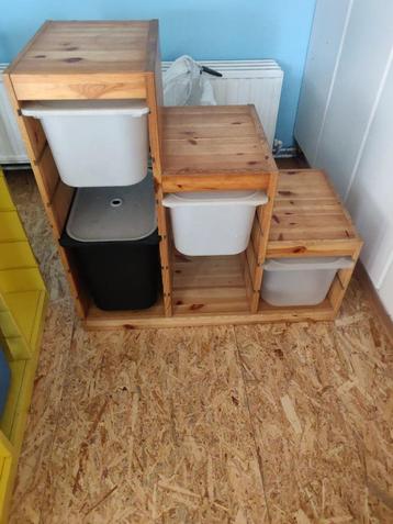 2 IKEA TROFAST Basiselementen, hout en geel, 94x44x91 cm beschikbaar voor biedingen