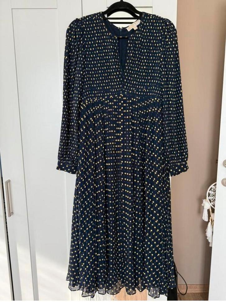 Michael Kors jurk met plissérok, Kleding | Dames, Jurken, Zo goed als nieuw, Maat 38/40 (M), Blauw, Onder de knie, Ophalen of Verzenden