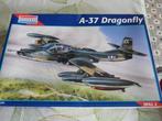 A 37 DRAGONFLY 1/48 MONOGRAM, Neuf, Avion, Envoi, Plus grand que 1:72