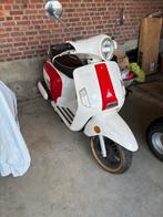 125cc scooter, Fietsen en Brommers, Ophalen, Zo goed als nieuw