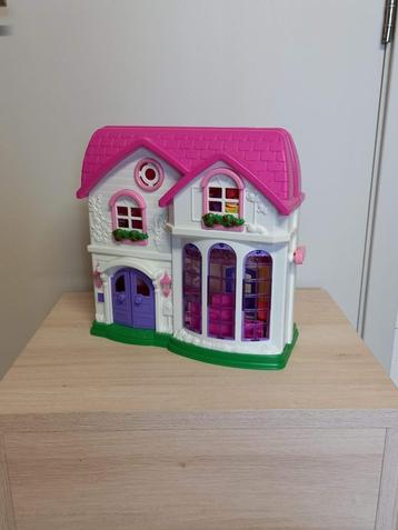 Poppenhuis beschikbaar voor biedingen